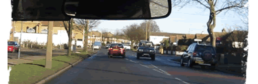 Delaying a position next to the centre line for a right turn
